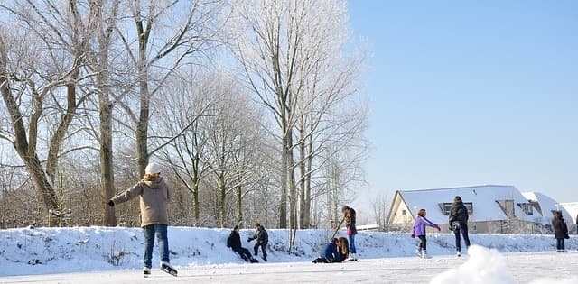 people ice skating 